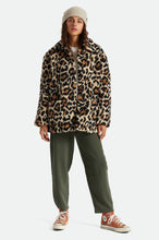 Load image into Gallery viewer, Bern Coat - Large Leopard
